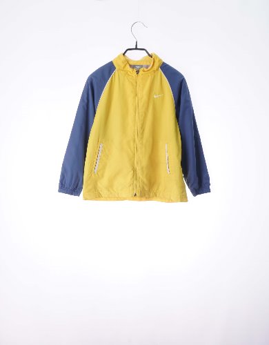 NIKE jacket(KID 130size)