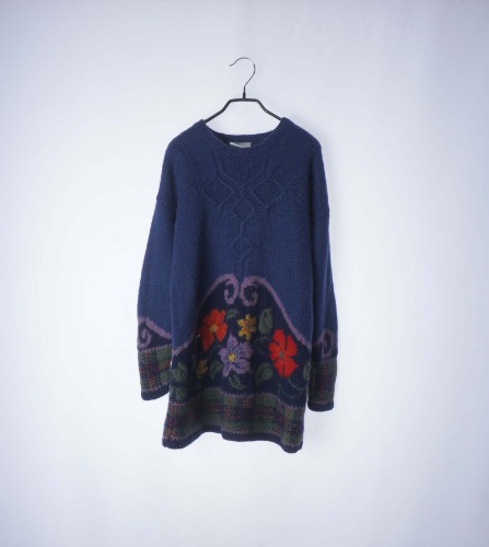 Laura Ashley pure wool long knit